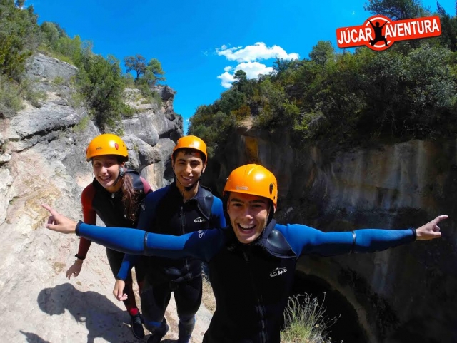Amigos en el barranco.jpg